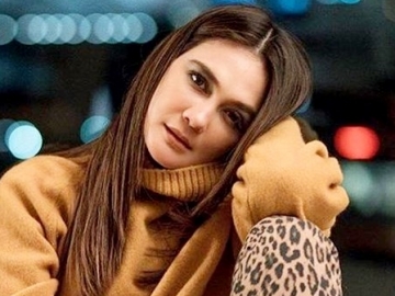 Luna Maya Beri Jawaban Cerdas Saat Ditanya Cara Memaafkan Orang 'Jahat'