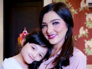 Arsy Putri Ashanty ‘Banjir’ Air Mata Tahu Sang Ibu Bakal Dioperasi, Ketegasan Anang Disorot