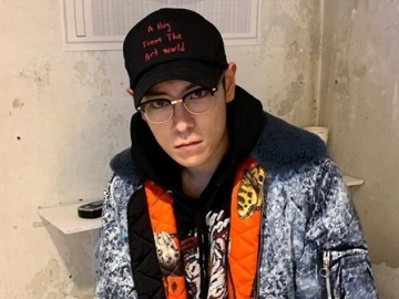 Pamer Potret Ganteng, Fans Langsung Minta T.O.P Big Bang Berhenti Lakukan Ini di Instagram