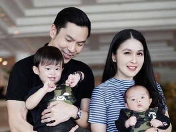 Menjelma Jadi Anak Kembar, Dua 'Tuan Muda' Sandra Dewi Bikin Gemas Maksimal
