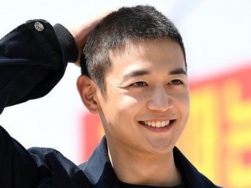 Libur Dari Dinas Militer, Minho SHINee Kepergok Aktor Senior Tengah Lakukan Ini