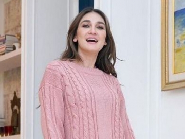 Tanpa Pamer Lekukan Tubuh, Luna Maya Sudah Terlihat 'Seksi' Hanya dengan Bermodalkan Ini