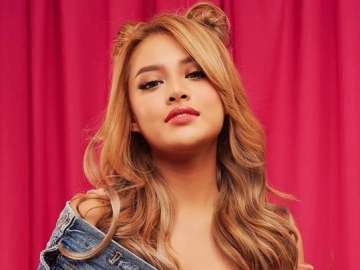 Menjelma Bak Ratu, Aurel Hermansyah Nyaris Tak Dikenali Hingga Bikin Pangling