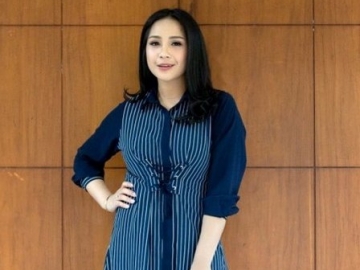 Nagita Slavina Pakai 'Coat' Seharga Nyaris Rp 100 Juta, Kok Malah Disebut Tak Pantas?