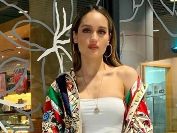 Unggah Foto di Busan, Cinta Laura Justru Ditanya Soal Rasa Cinta Pada Negeri Sendiri