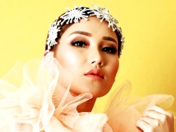 Bukan Shaheer Sheikh, Foto Memesona Ayu Ting Ting Bikin Aktor Bollywood Ini ‘Berapi-api’?