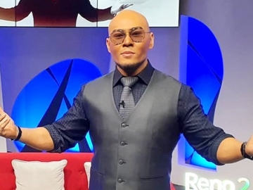 Deddy Corbuzier Telanjang Dada Pamer Lengan Berotot, Beri 'Sindiran' Menohok untuk Pakar Gesture