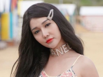 Usai Pamer Tubuh Bugil, Kini Lucinta Luna Beri Kode Bakal Nikah Tahun Depan dengan Tampil Berhijab