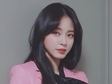 Pamer Tato Baru Di Medsos, Han Ye Seul Sukses Bikin Penggemar Klepek-Klepek