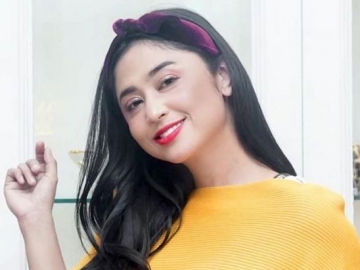 Dewi Persik Unjuk Aksi Mirip Goyangan Khas Rosa Meldianti, Auto Kena Hujat?