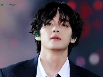 Kembali Tampil dengan Rambut Keriting di 'Jingle Ball', V Jadi Trending Topik di 22 Negara