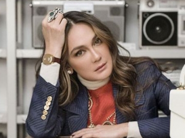 Usai Gisel, Luna Maya Kini Pakai Celana Super Ketat Auto Dapat 'Ceramah Online'?