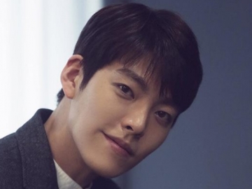 Kim Woo Bin Comeback Pasca 2 Tahun Lebih Hiatus, Bodyguard Beri Pelukan Penuh Emosional