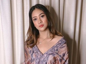 Tampil Seksi Kenakan Baju Tidur, Anya Geraldine Kembali 'Sulut' Imajinasi Nakal Kaum Adam