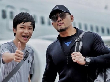 Deddy Corbuzier Temukan Gambar Porno di Ponsel Sang Putra, Emosi Langsung Meledak?
