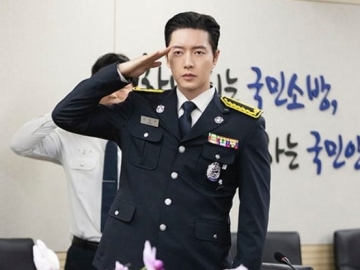 Aktor Park Hae Jin Dapat Penghargaan Kehormatan Dari Pemadam Kebakaran