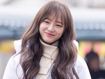 Dapat Komentar Nyinyir Saat Siaran V Live, Kim Sejeong Beri Jawaban Tenang Nan Anggun