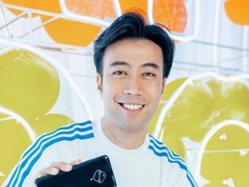 Operasi Lancar dan Sukses, Senyum Mengembang Vidi Aldiano Disambut Ucapan Syukur Sahabat