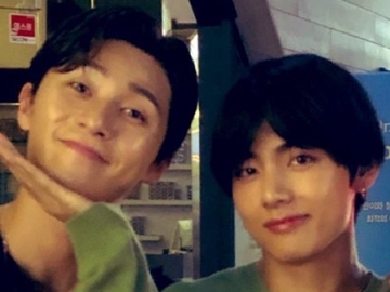 Bersahabat Dekat, Manisnya Perlakuan V BTS Pada Park Seo Joon Saat Fans Tanyakan Hal Ini