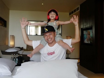 Tak Ajak Gempi, Gading Marten Pilih Liburan Akhir Tahun ke London Bareng Sahabat