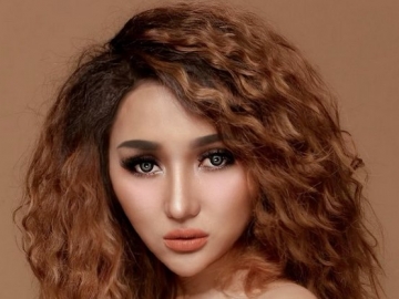 Diancam Bakal Dipolisikan, Lucinta Luna Malah Umbar Kemesraan Rayakan Anniversary Bareng Calon Suami