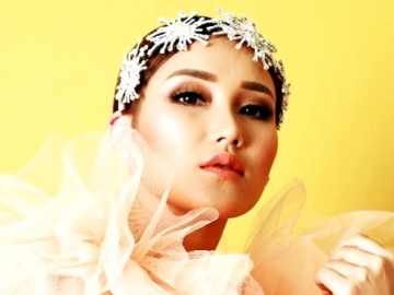 Habiskan Tahun 2019, Ayu Ting Ting Mendadak Punya ‘Teman Setia’ Saat Bekerja