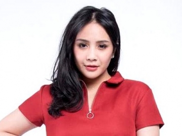 Bukan ‘Modal’ Kecantikan, Tas Mahal Nagita Slavina Ternyata Lebih Banyak Isi Kebutuhan Toilet