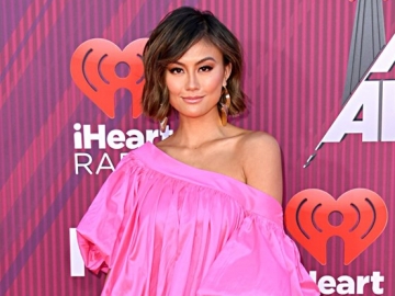 Bak Idol Korea, Agnez Mo Dapatkan Sambutan ‘Histeris’ di Bandara