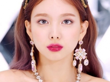 Nayeon Akui Kesal Pada Sasaeng Fans, Penggemar Ini Tak Terima dan Beri Tanggapan Balik