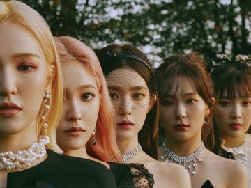 Red Velvet Sukses Comeback 'Psycho' Dengan Konsep Seram