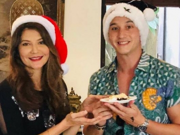 Ultah Bertepatan dengan Natal, Tamara Bleszynski dan Mike Lewis Eks Suami Pose Bareng