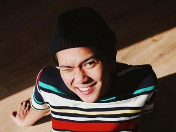 Wajah Terlihat 'Konyol', Iqbaal Ramadhan Tetap Aja Tuai Pujian Hingga Disebut Pangeran