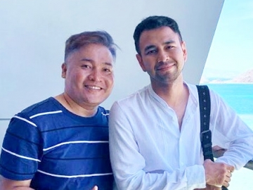 Raffi Ahmad Prank Merry Pura-pura Ceburkan Ponsel Mahal ke Sungai, Aksi Ngamuk Kena Sorot