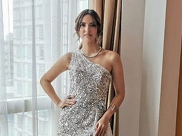 Awet Muda Meski Beranak 3, Reaksi Nia Ramadhani Dipuji Mirip Anak Sekolahan Unyu Banget