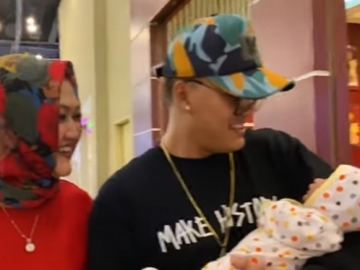Rizky Febian Bikin Heboh Gendong Bayi Lina, Adik Ungkap Alasan Jarang Pamer Bareng Ibu