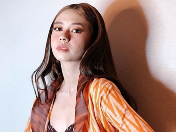 Yuki Kato Jadi 'Mata-mata', Pose Ngintip Tuai Komentar Kocak