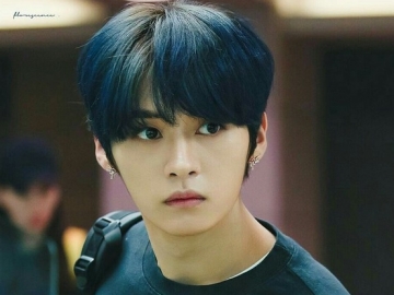  Unggah Foto Ini, Lee Know Stray Kids Sukses Bikin Kaget Penggemar