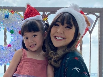 Gisella Anastasia Pamer Momen Liburan, Gemasnya Gempi Asyik Nail Art Sampai Ketiduran