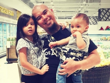 Ahmad Dhani Bebas, Safeea Ahmad Sambut Dengan Isak Tangis Penuh Haru