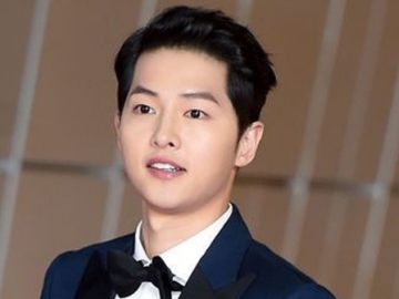 Jarang Tersorot Kamera, Penampilan Terbaru Song Joong Ki Bikin Publik Kagum