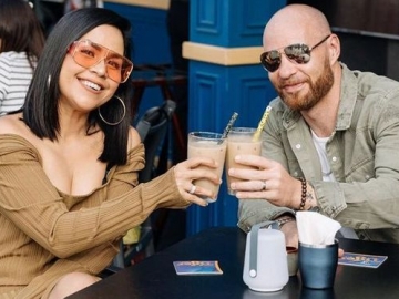 Tak Ambil Job Akhir Tahun, Melaney Ricardo Pilih Liburan Di Singapura