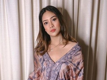 Anya Geraldine Pose Rebahan Undang Komentar Halu Netter Gara-gara Curhat Ini