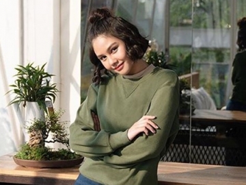 Vanesha Prescilla Pamer Bahu Mulus, Posisi Jari Di Foto Terakhir Bikin Gagal Fokus