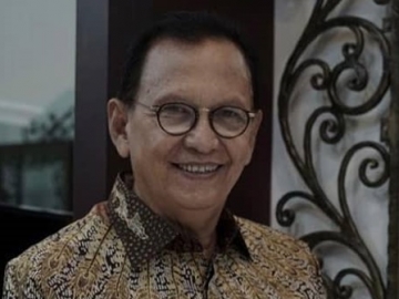 Mengerikan, Ditemukan 7 Ular Mampir Ke Rumah Roy Marten Usai Banjir Surut