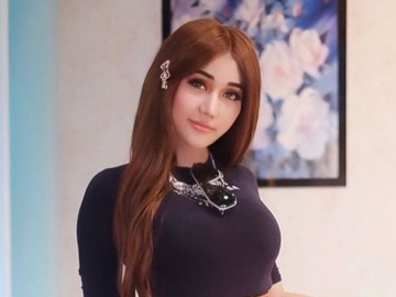 Lucinta Luna Dandan Ala Rose BLACKPINK dan Angelina Jolie, Pujian Sukses Dikantongi?