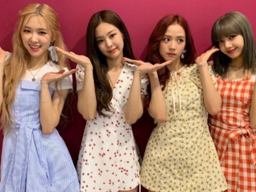 Bikin Heboh, BLACKPINK Ketahuan Beri Hadiah Tas Mahal Prada untuk Para Staf di Tahun Baru