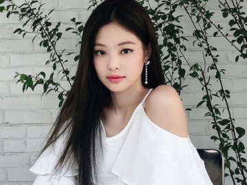 Cantiknya Jennie BLACKPINK Bergaya Sailor Moon Curi Perhatian Netizen