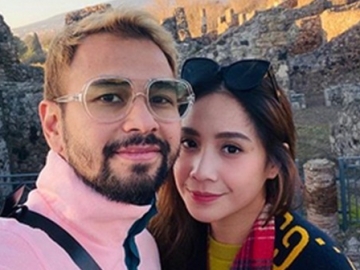 Raffi Ahmad Unggah Video Berenang Bareng Nagita, Caption Salah Ketik Bikin Digoda