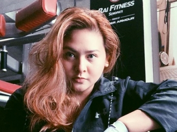 Cuma ‘Modal’ Daster, Audy Item Langsung Mati Gaya Disapa Pemain Film ‘Crazy Rich Asian’