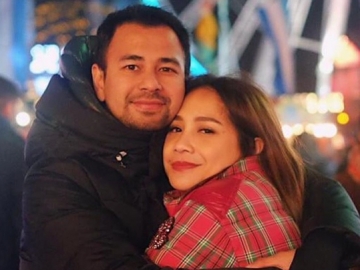Mampir ke Islandia, Raffi Ahmad dan Nagita Slavina  Beruntung Bisa Foto Bareng Aurora